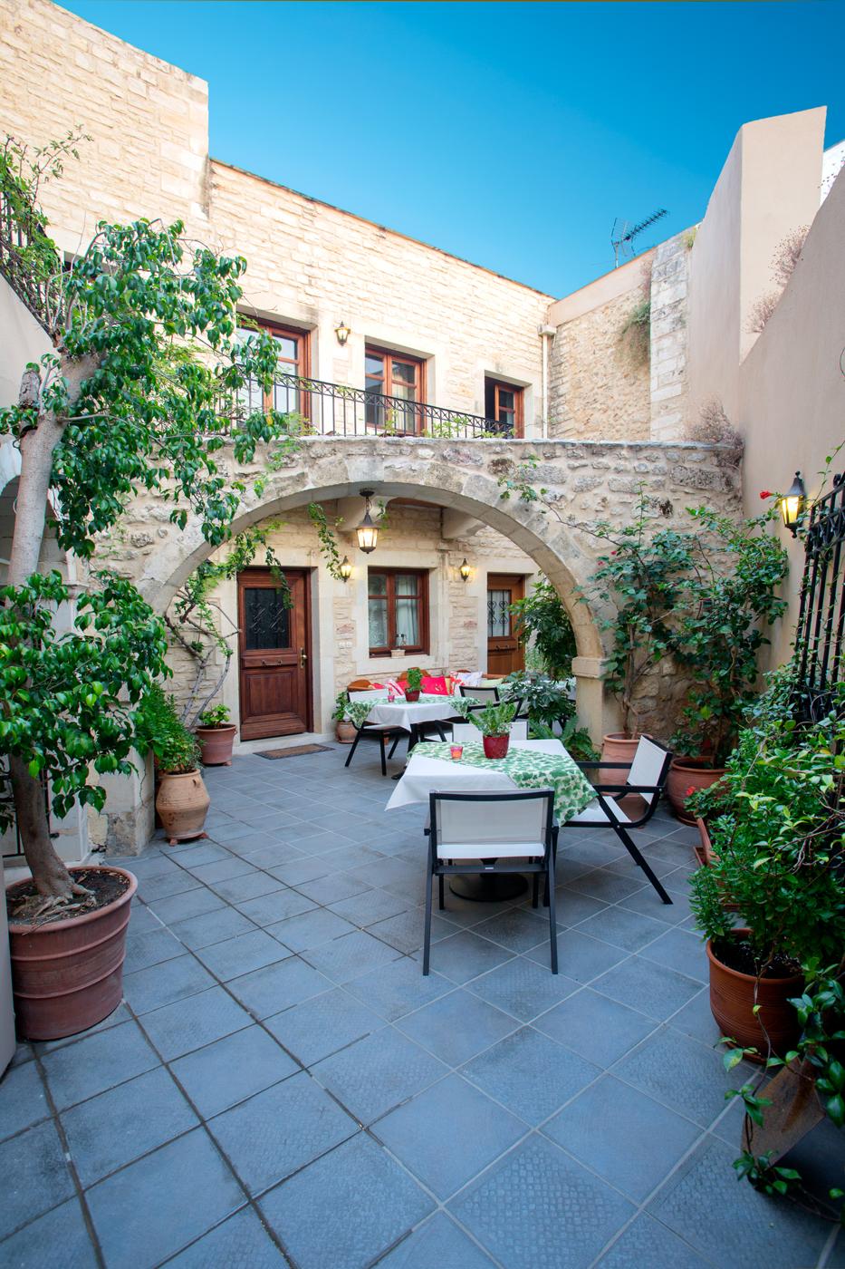 Casa Moazzo And העיירה רתימנו